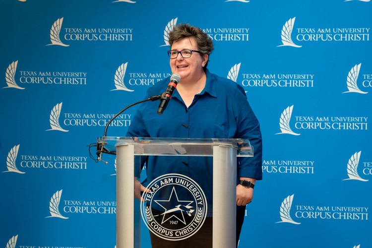 Dr.+Mary+Thornton+delivering+remarks+at+the+Media+and+Arts+Building+Topping+Out+Ceremony.